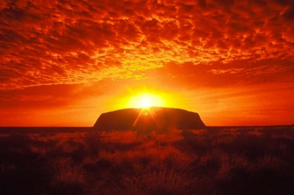 WEB-Uluru-sunrise